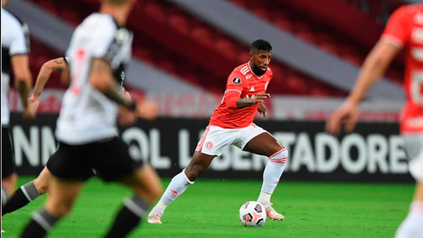 Em ótimo início de 2021, Rodinei é o líder em assistências no futebol brasileiro