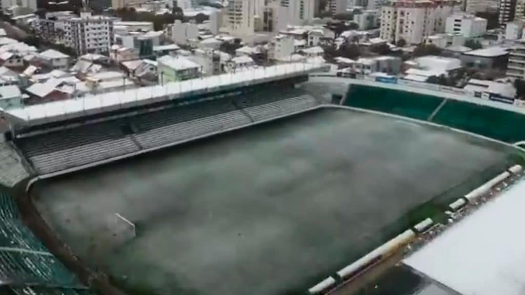 Futebol “abaixo de zero”; relembre jogos no RS com neve
