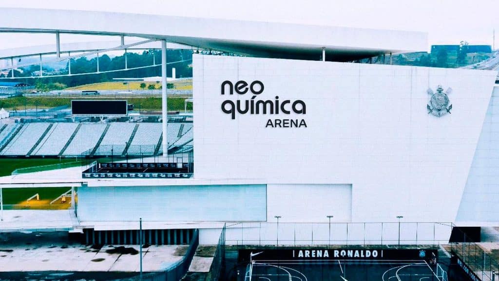 CBF muda de ideia e jogo entre Brasil e Argentina contará apenas com convidados