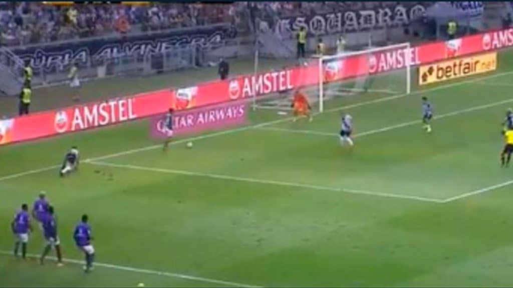 Gol irregular do Palmeiras coloca time na final da Libertadores; veja o lance