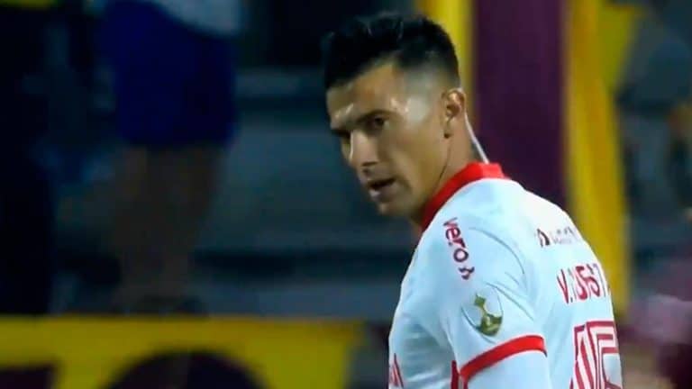 Victor Cuesta est&aacute; renovando seu contrato com o Inter, diz r&aacute;dio