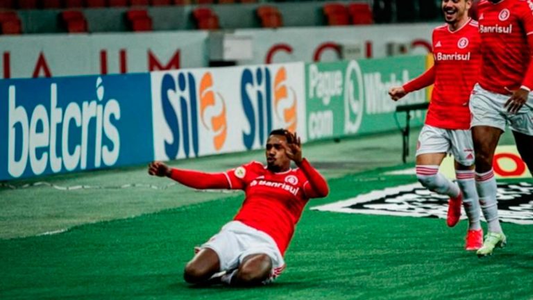 Na mira do Atl&eacute;tico-MG, Edenilson deve trocar de clube em 2022