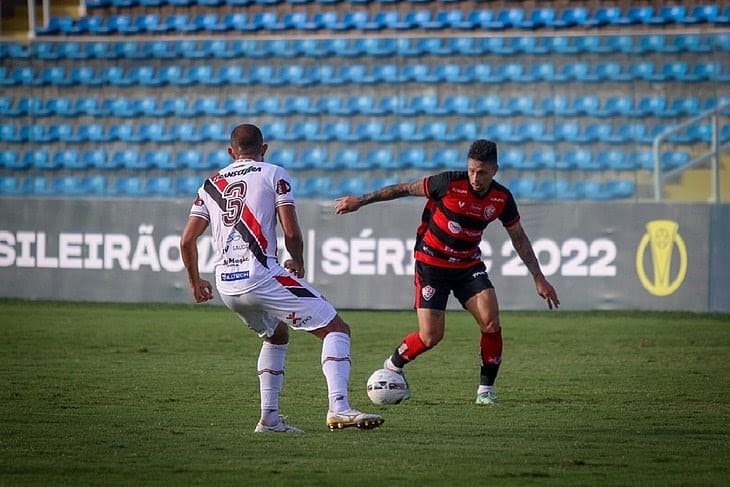 Invicto há cinco jogos, Vitória ainda precisa de contas para se classificar na Série C