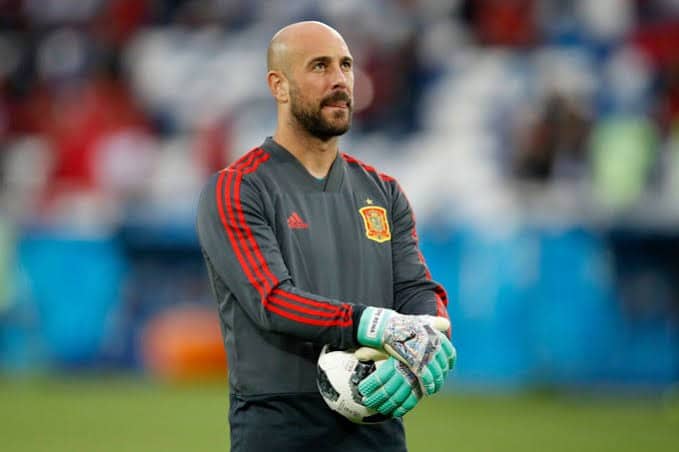 Pepe Reina assina com Villareal após deixar Lazio