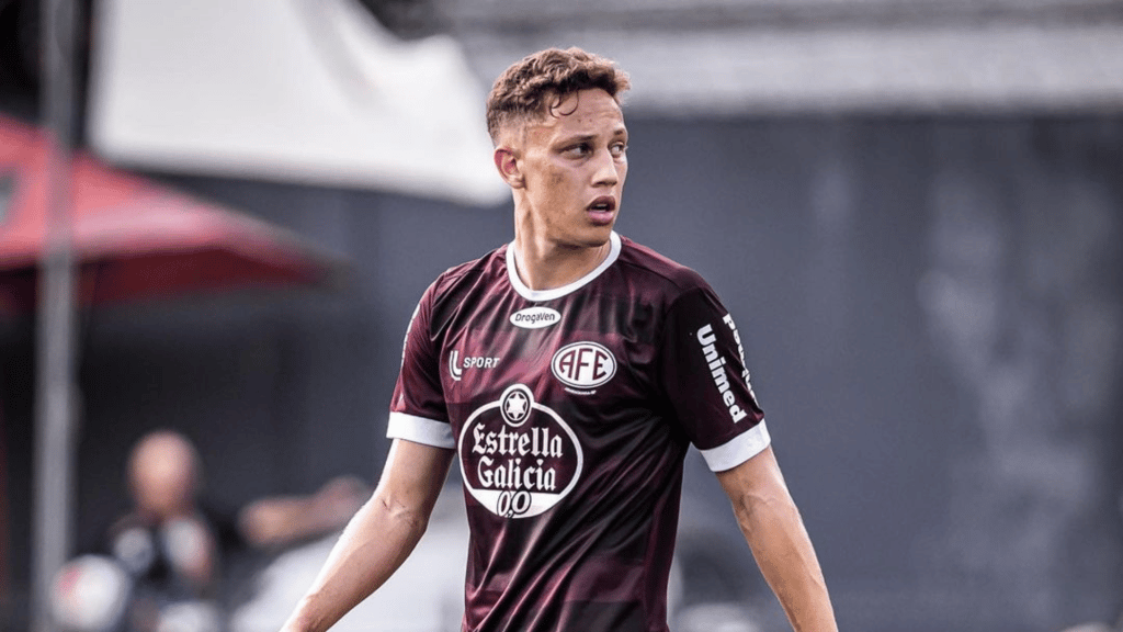 Cruzeiro contrata promessa do Ferroviária-SP por empréstimo