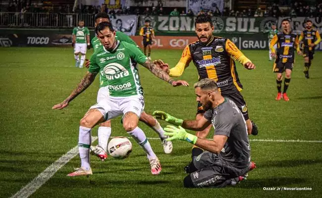 Chapecoense desperdiça pênalti e empata com Novorizontino: confira os melhores momentos