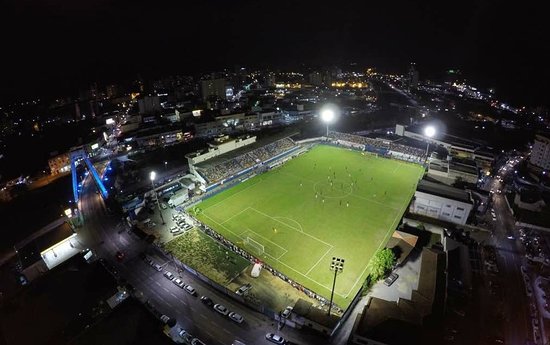 Brusque x Sampaio Corrêa: onde assistir ao vivo, horário e escalações