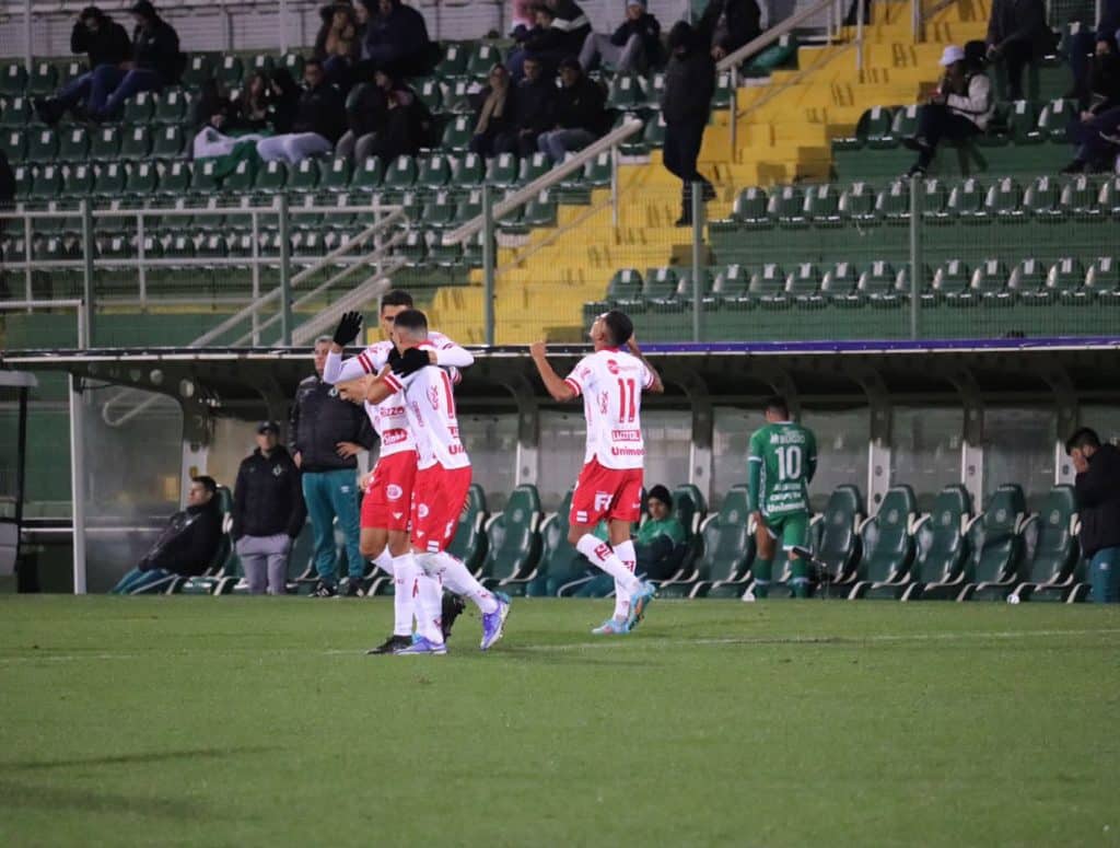 Vila Nova vence a Chapecoense: Confira os melhores momentos