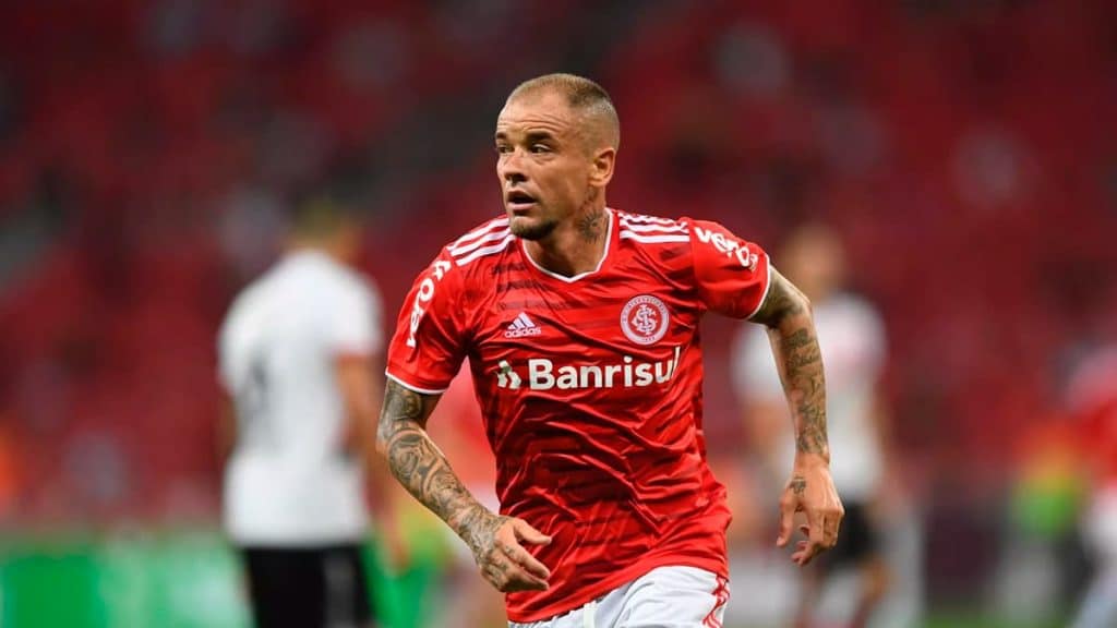 Comentarista que ofendeu ídolo do Internacional é demitido