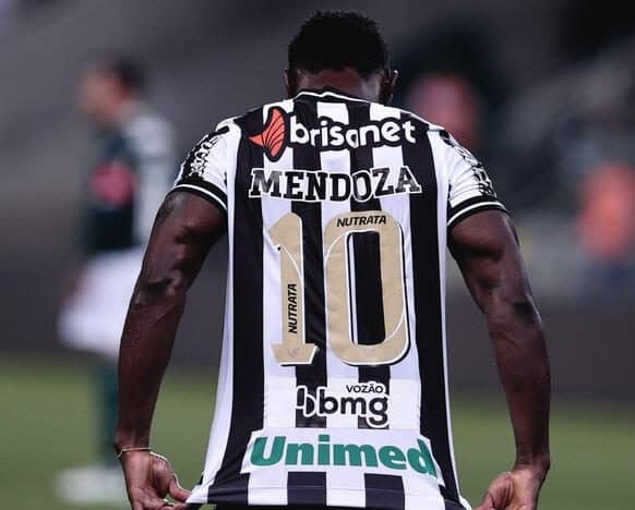 Santos vence disputa com São Paulo e está próximo de anunciar destaque do Ceará Santos vence disputa com São Paulo e está próximo de anunciar destaque do Ceará