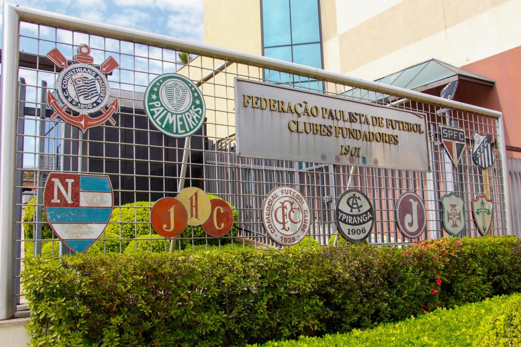 Após reunião, FPF define cinco divisões a partir de 2024 Após reunião, FPF define cinco divisões a partir de 2024