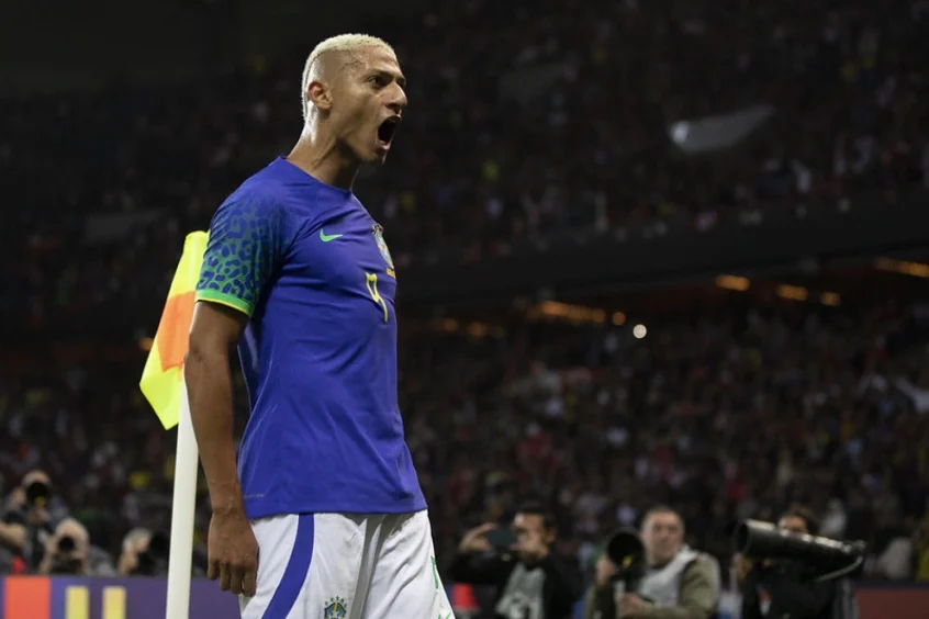 Richarlison pode trocar Tottenham por gigante europeu, diz jornal Richarlison pode trocar Tottenham por gigante europeu, diz jornal