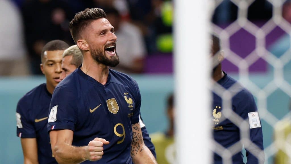 Giroud quebra jejum e marca gol na estreia da Copa do Mundo - Foto: Globo Esporte Giroud quebra jejum e marca gol na estreia da Copa do Mundo - Foto: Globo Esporte