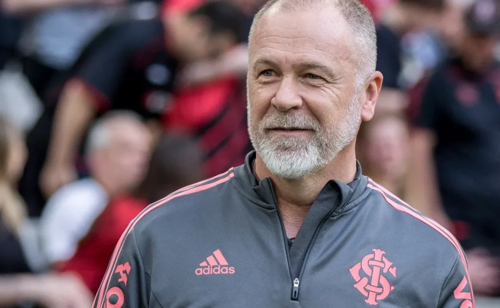 Internacional é vice-campeão e Mano Menezes acredita no título em 2023