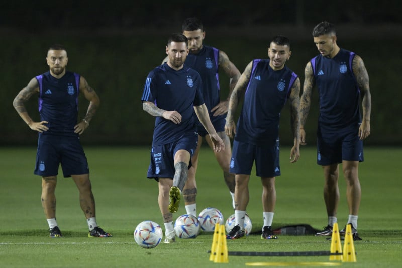 Craque da Argentina é dúvida contra a Holanda Craque da Argentina é dúvida contra a Holanda