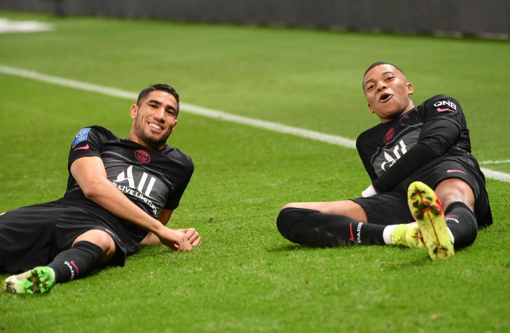 “Amigos amigos Copa do Mundo à parte”; Mbappé encara Hakimi por vaga na final do Mundial