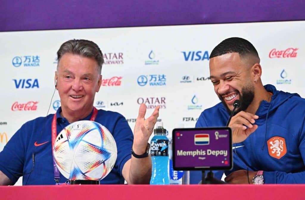 Van Gaal ironiza entrevista de Di Maria