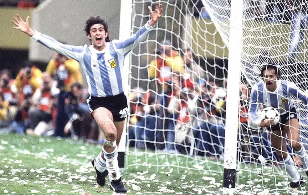 Mario Kempes: decisivo, campeão, artilheiro e craque em 1978 Mario Kempes: decisivo, campeão, artilheiro e craque em 1978