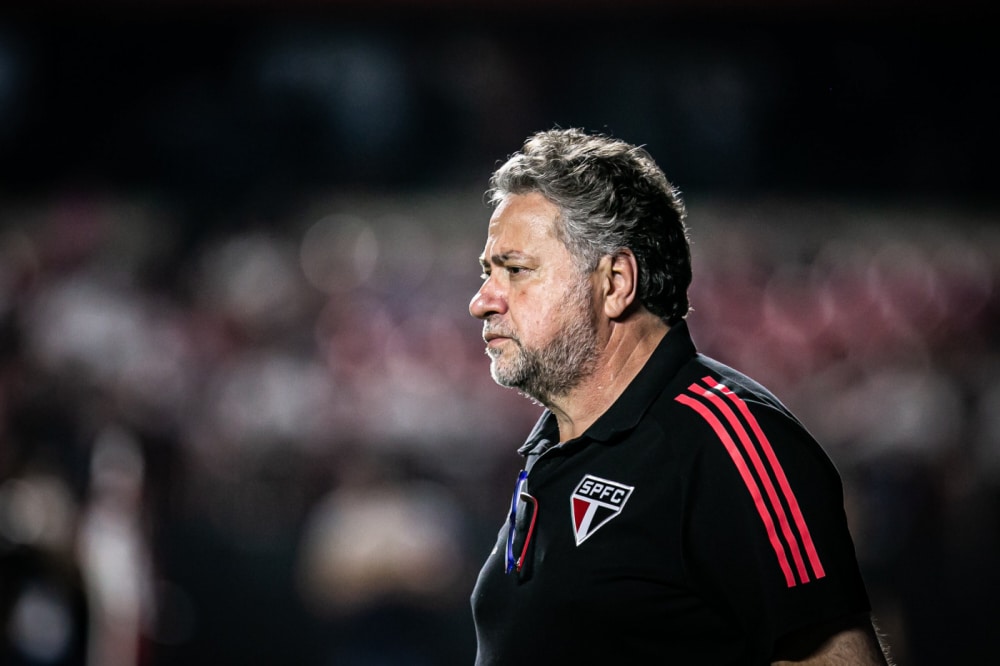Após negociações travarem, São Paulo desiste de contratar jogador Após negociações travarem, São Paulo desiste de contratar jogador