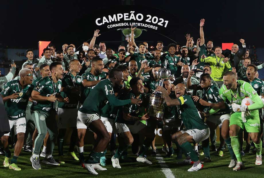 “Só tem ele. Palmeiras nas alturas”; Verdão chega aonde nenhum brasileiro chegou na Libertadores