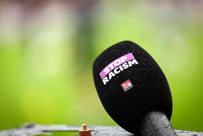 O Brasil de todas as cores, ou não? O racismo no futebol brasileiro