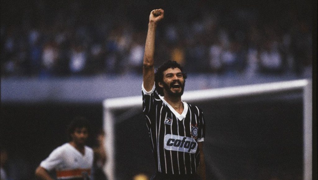 Veja quem são os 5 maiores meias da história do Corinthians