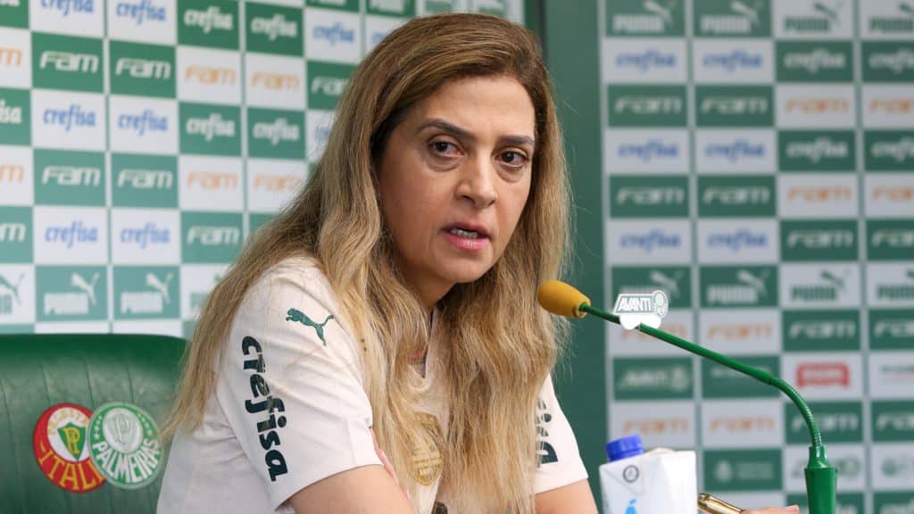 DEU RUIM! Leila Pereira vende atacante do Palmeiras e tem prejuízo milionário
