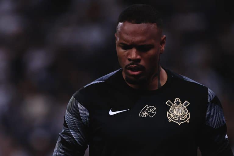 S&Oacute; ISSO? Diretoria do Corinthians cria POL&Ecirc;MICA e define valor milion&aacute;rio para VENDER Carlos Miguel