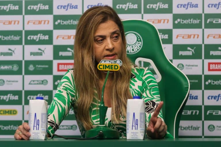 Desabafou at&eacute; DEMAIS: Leila Pereira HUMILHA todo mundo no Palmeiras e SE ENCRENCA com torcida organizada