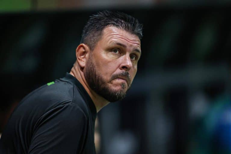 &Eacute; MUITO DIFERENCIADO! Este &eacute; o jogador que est&aacute; dando ESPERAN&Ccedil;AS para o Coritiba