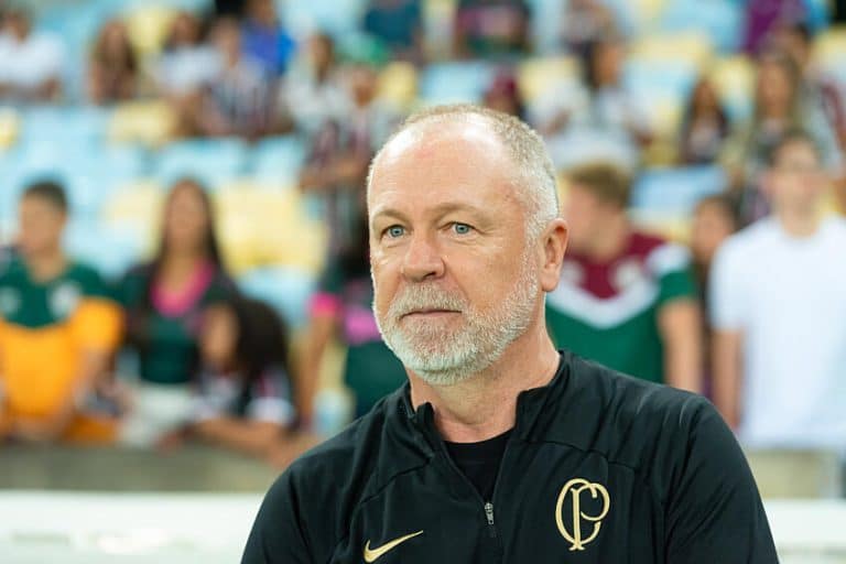 Craque Neto faz previs&atilde;o ASSUSTADORA e torcida do Corinthians fica CHOCADA