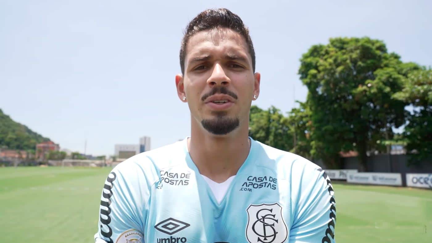 Lucas Veríssimo se despede do Santos através das redes sociais
