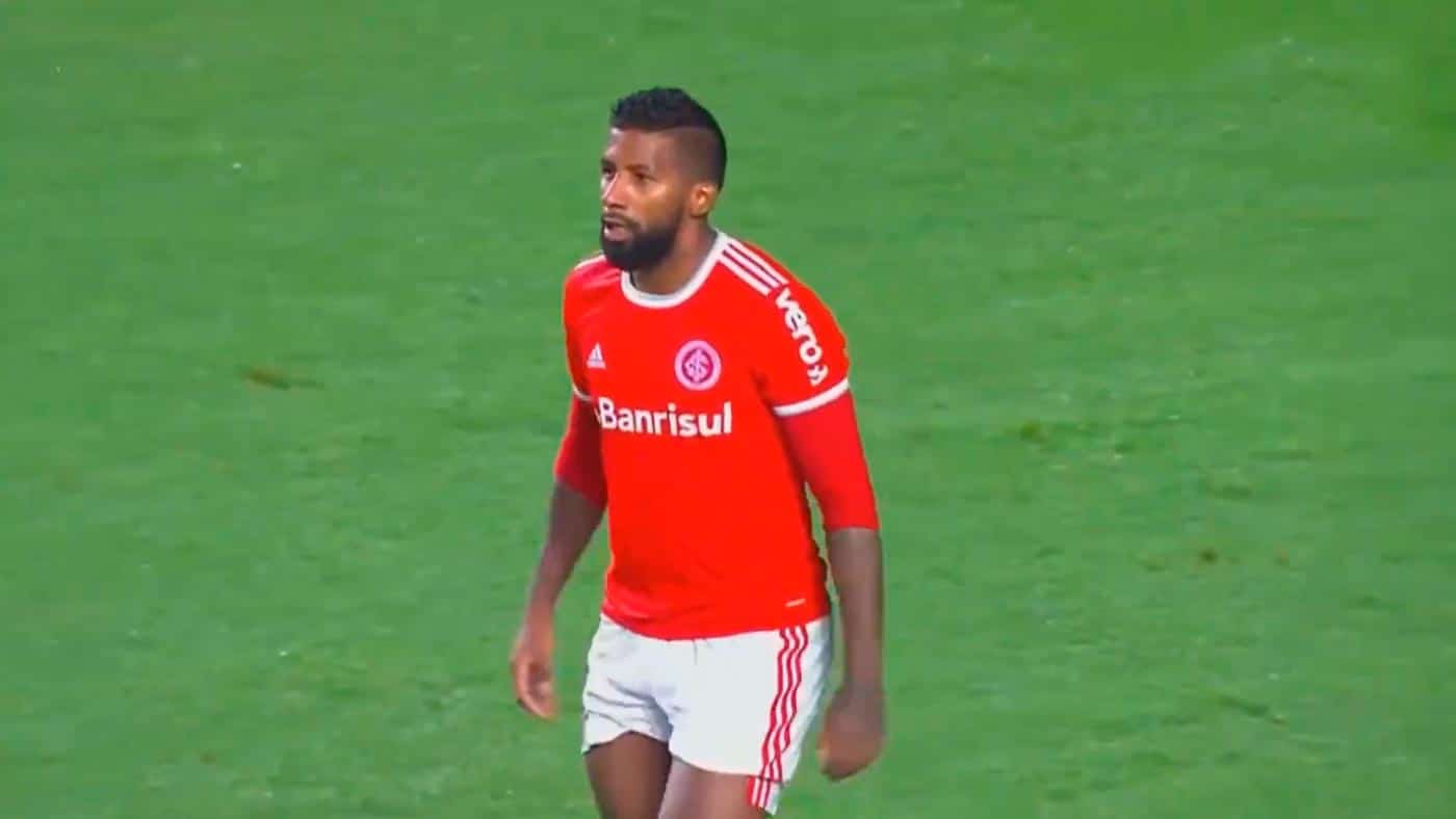 Rodinei fala sobre o lance que o tirou de campo contra o Flamengo