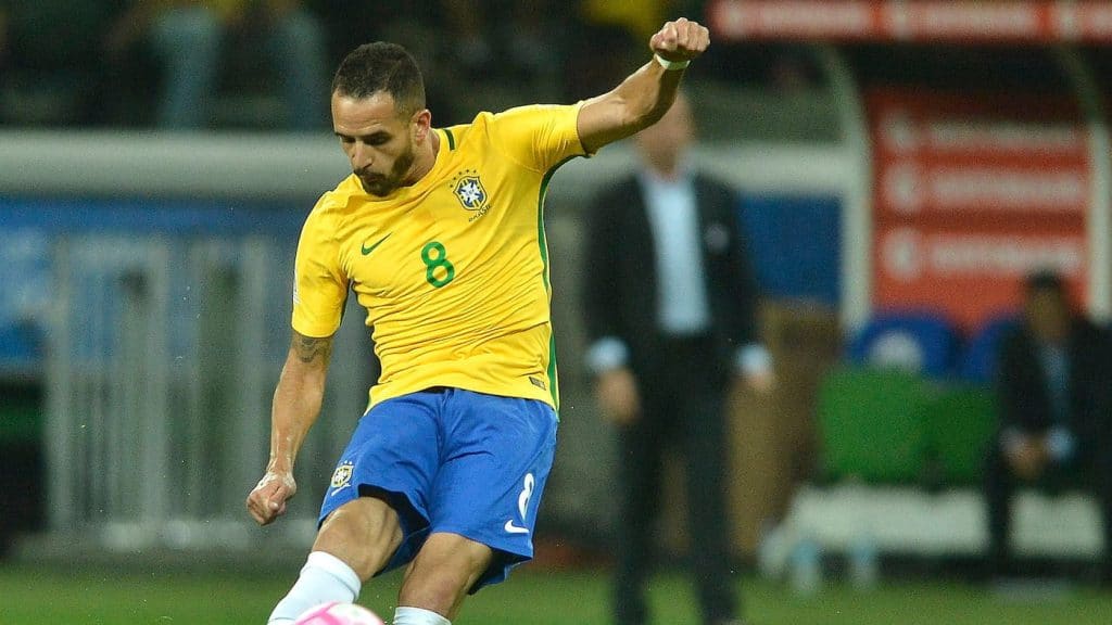 Grêmio entra no páreo com Corinthians por Renato Augusto