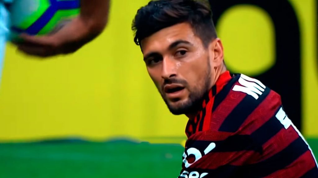 Flamengo: Milan promete pagar mais de R$ 100 milhões por Arrascaeta