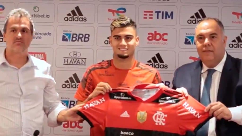 Andreas Pereira é apresentado oficialmente pelo Flamengo