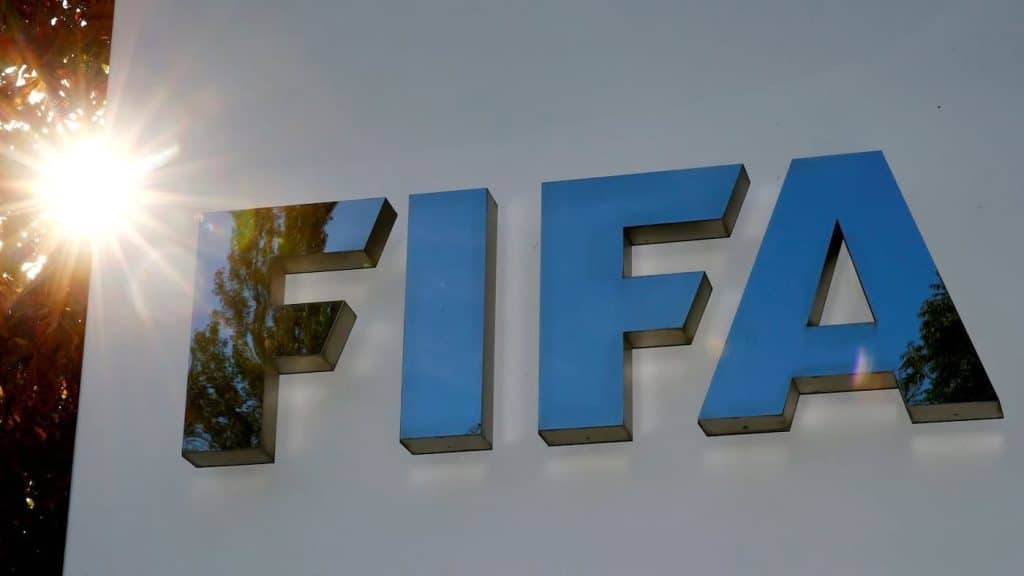 FIFA planeja criar torneio de seleções de dois em dois anos