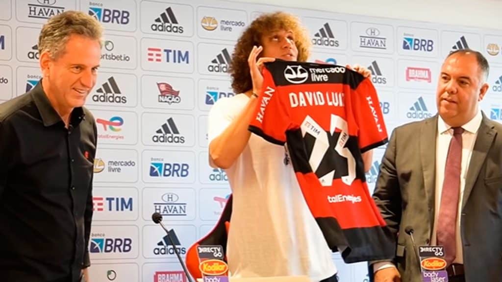 Flamengo admite erro ao colocar David Luiz em campo cedo demais