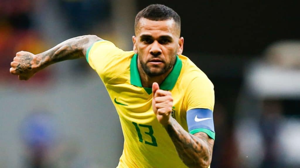 Apresentação de Daniel Alves no Barcelona será nesta quarta-feira