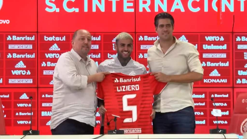 Volante Liziero é apresentado de forma oficial pelo Internacional