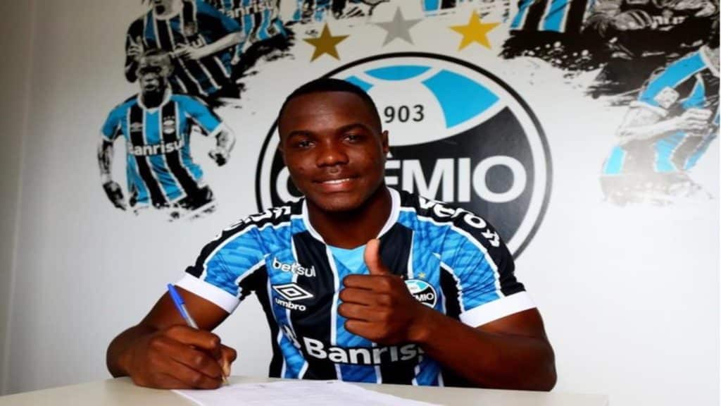 Grêmio acerta o empréstimo de Kevin Quejada ao São José