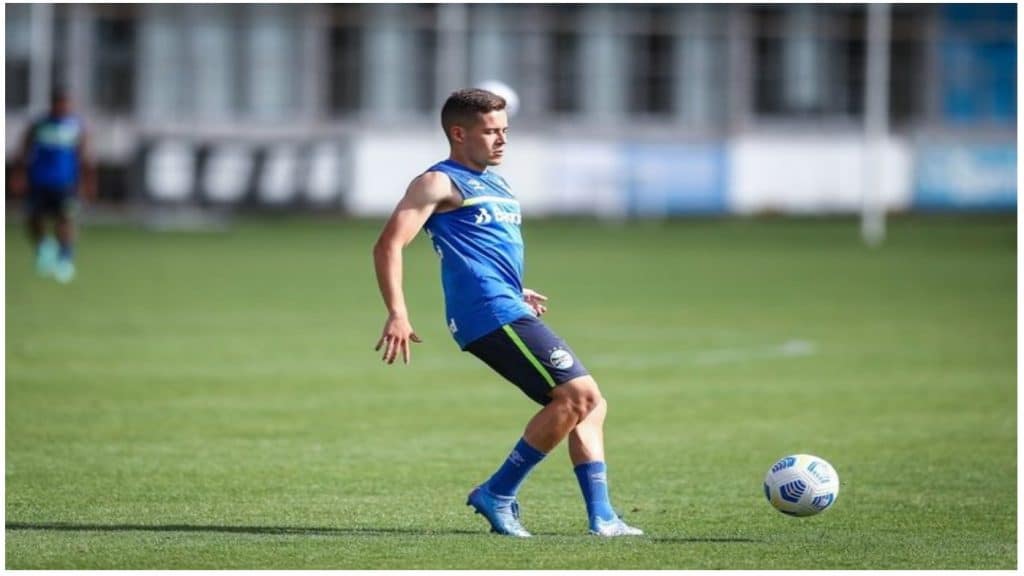 Pedro Lucas recusa proposta do Cruzeiro e permanece no Grêmio