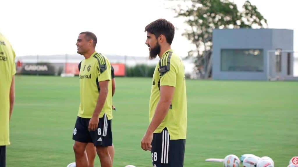 Com futuro indefinido no Inter, Bruno Méndez não fará sete jogos na Série A