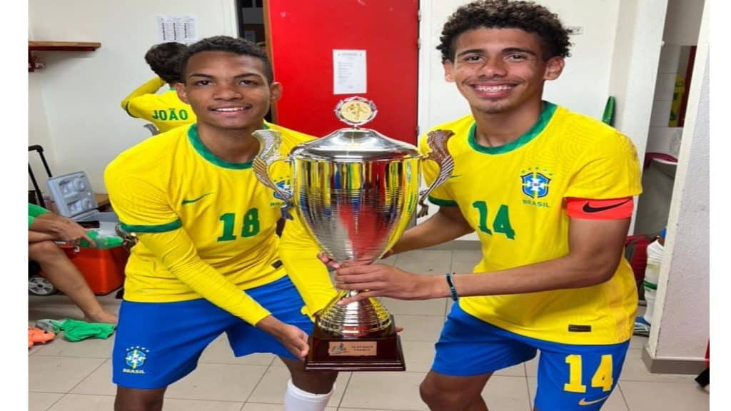 Lucas Camilo e Da Mata, do Grêmio, conquistam o Torneio de Montaigu pela Seleção Brasileira sub-17