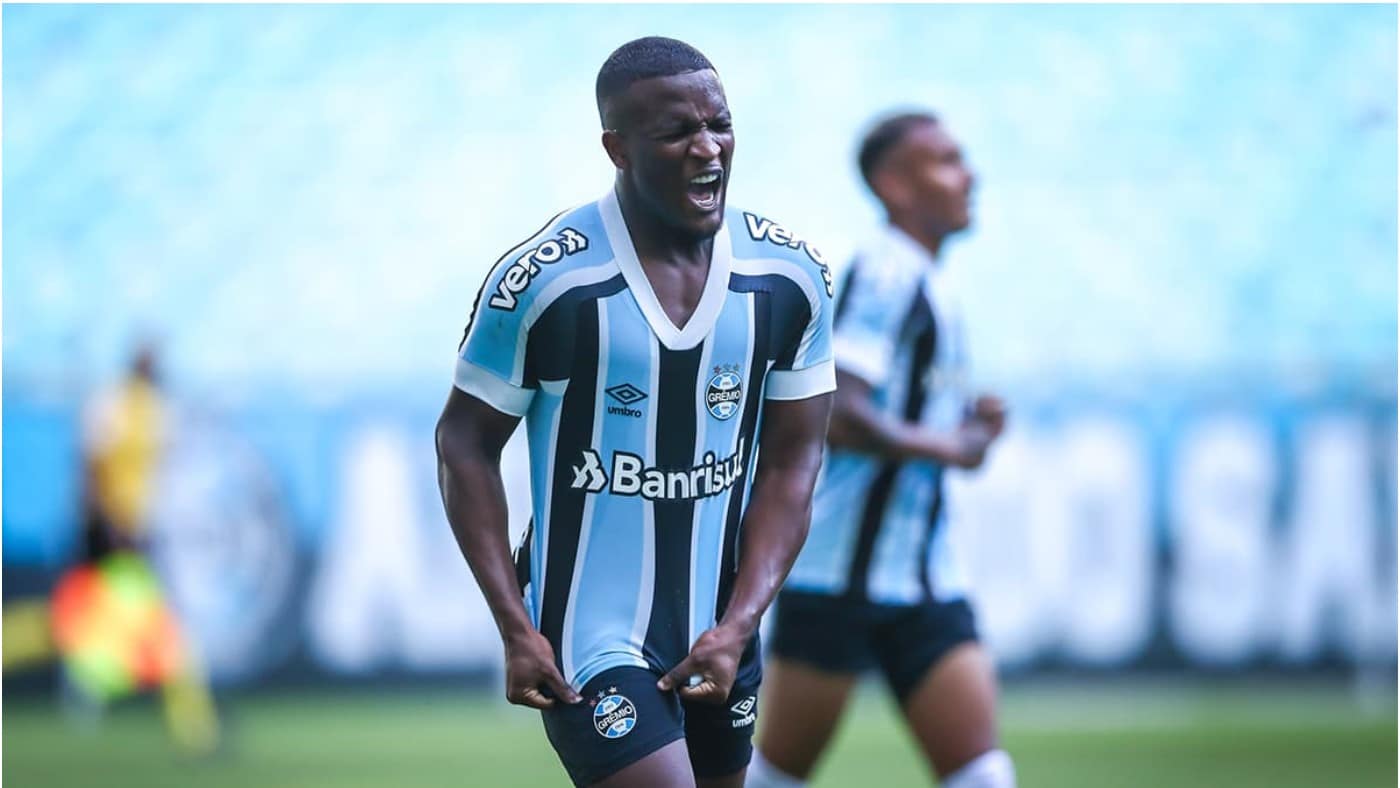 Autor do gol da vitória contra o Operário, Elias Manoel se credencia à titularidade no Grêmio