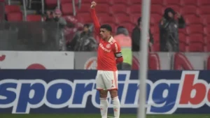 Internacional vence o Coritiba; veja os melhores momentos
