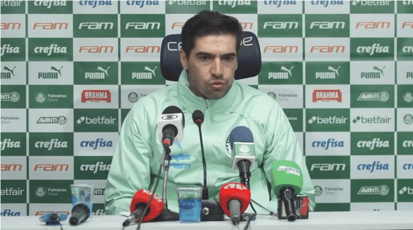 Abel Ferreira reclama de arbitragem em empate com o Avaí