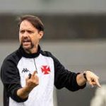 Maurício Souza diz que faltou calma ao Vasco