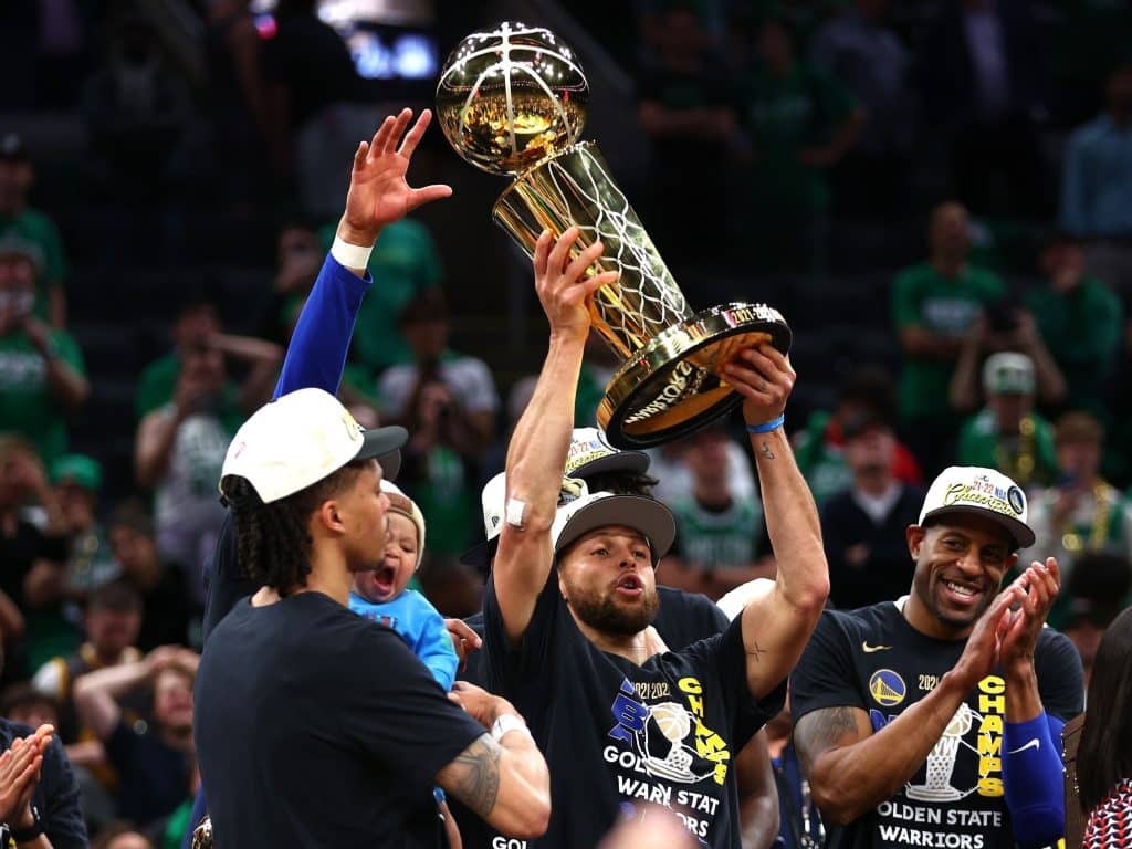 Golden State Warriors é campeão da NBA 2021/22 e se torna a 3ª equipe com mais título da história