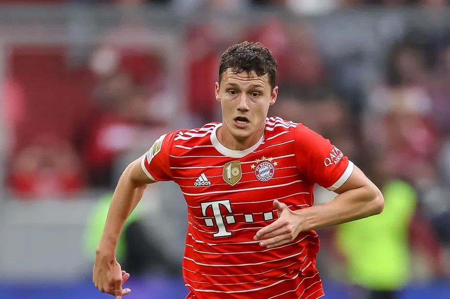 Benjamin Pavard no Chelsea? Bayern está disposto à venda